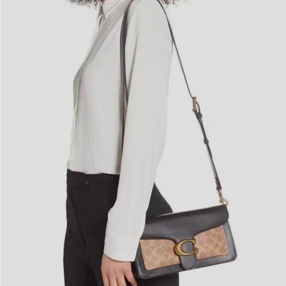 💰SOLD - 91215 - Coach Tabby Shoulder Bag 26 With Signature Canvas - Picture 14 of 15